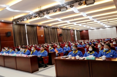 前景广阔 未来可期 | 亚搏app登陆隆重召开2021年度总结表彰大会