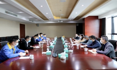 平湖市委常委、宣传部长沈志凤莅临亚搏app登陆调研疫情防控和复工复产情况