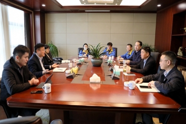 平湖市委常委、副市长戴振一行莅临亚搏app登陆调研指导