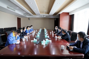 平湖市委书记仲旭东一行莅临亚搏app登陆调研企业疫情防控和复工复产工作