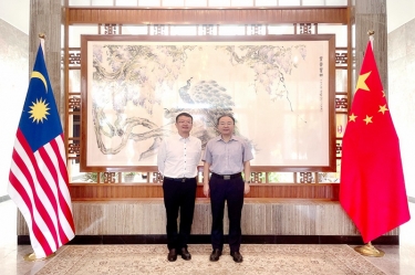 亚搏app登陆总经理王志明拜访中国驻马来西亚大使欧阳玉靖