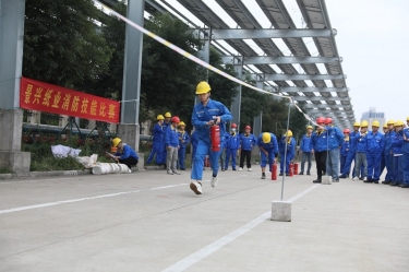 以“防”为先筑防线 全员参与护平安| 亚搏app登陆消防宣传月活动纪实