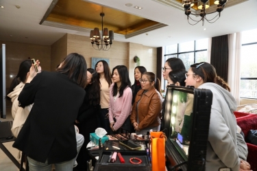 芳华正好 致敬“她”力量|亚搏app登陆2026年度妇女节活动温情回眸